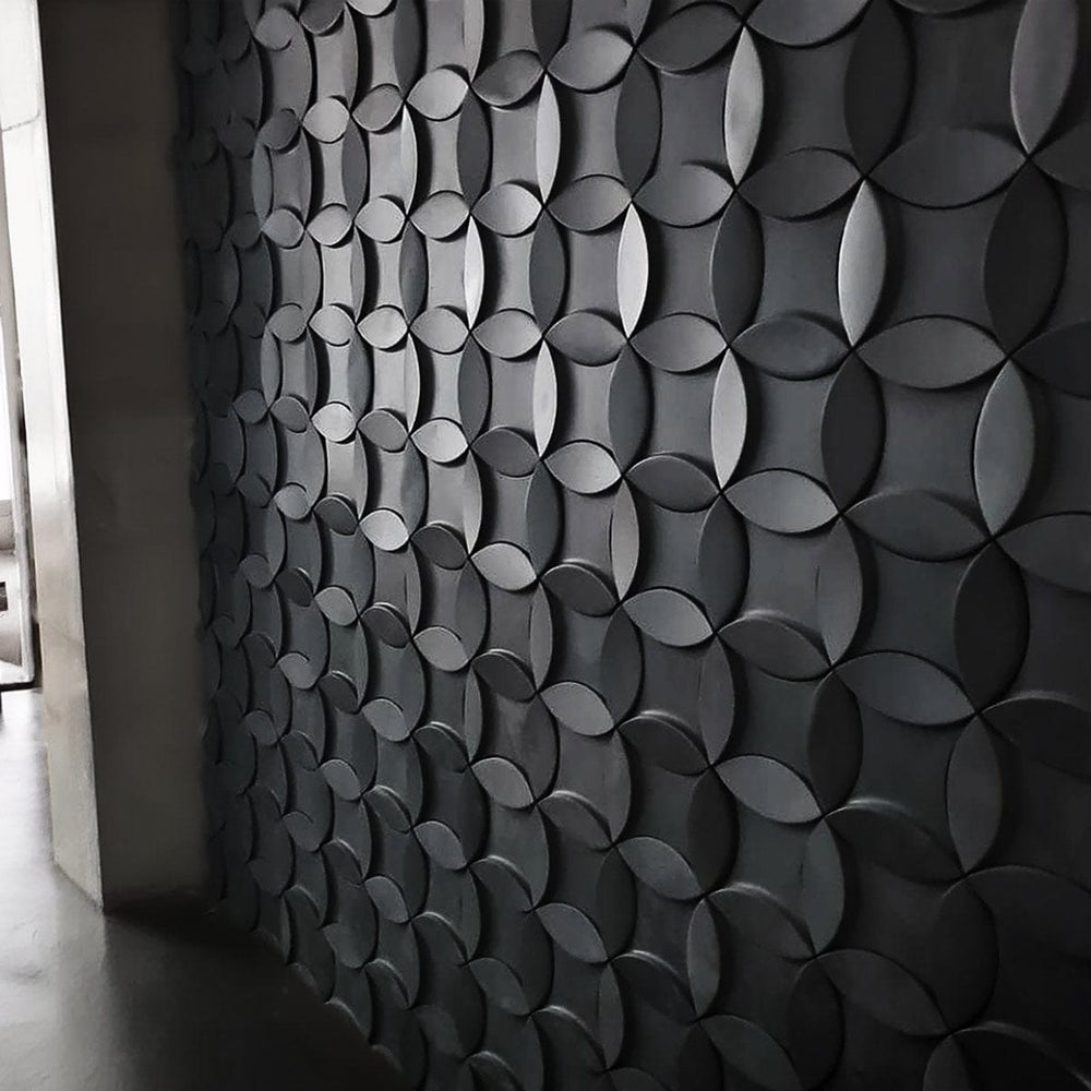 3D wall panel in dark concrete made from GFRC (Glass Fiber Reinforced Concrete) for a robust and modern architectural finish